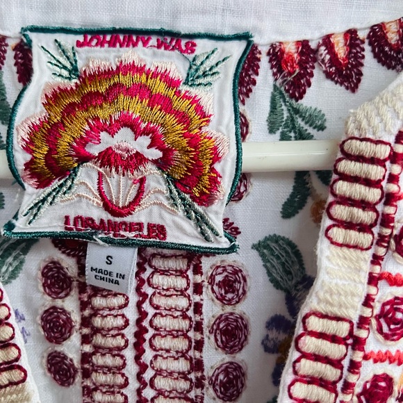 Johnny Was White Tunic with Colorful Embroidery - Picture 8 of 8